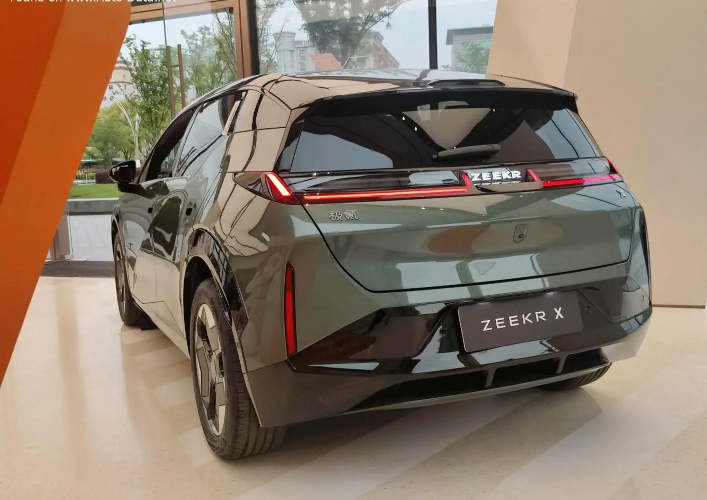 Zeekr X-0