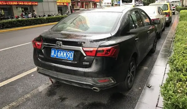 Zotye Z300 (facelift 2014)-0