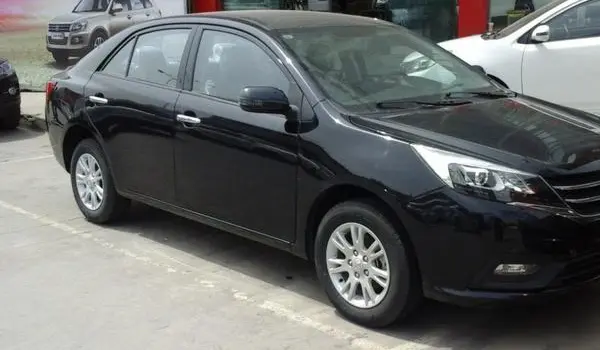 Zotye Z300 (facelift 2014)-1