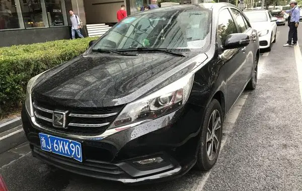 Zotye Z300 (facelift 2014)